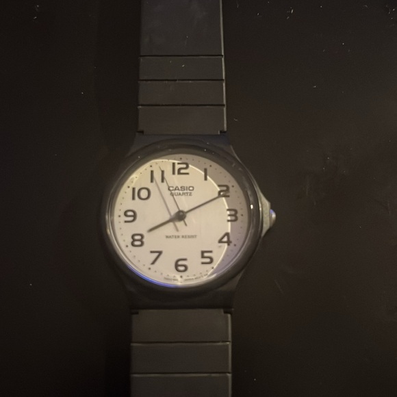 Casio men’s black quartz analog watch - great condition barely worn. - Picture 2 of 3